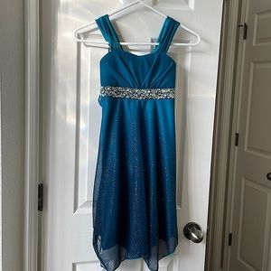 Blue Girl dress (size 7 year). Almost new.